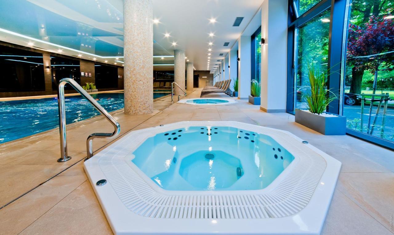 Porty B103 Nadmorskie Tarasy Pool Sauna Parking コウォブジェク エクステリア 写真